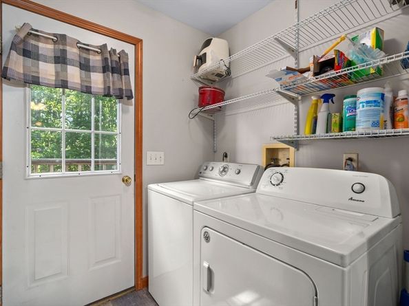 43 Outlook Rd, Billerica MA 01862