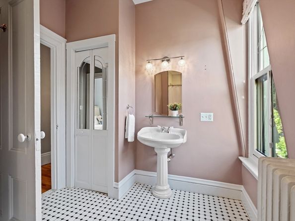 1 Channing St, Newton MA 02458