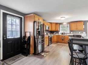 14 Hyde Park St, Winchendon MA 01475