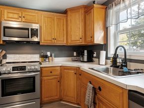 14 Hyde Park St, Winchendon MA 01475