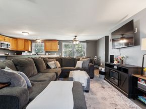 14 Hyde Park St, Winchendon MA 01475