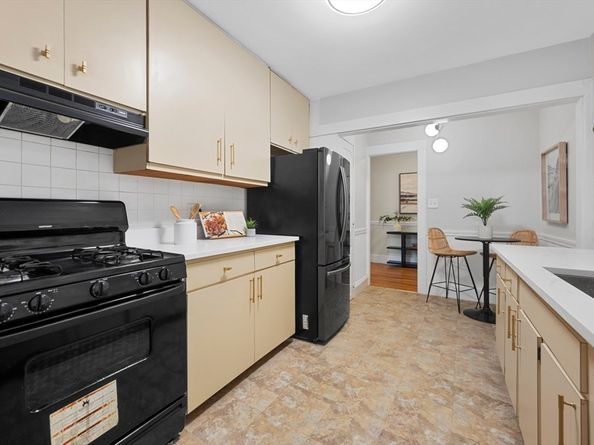 628 Boylston St, Newton MA 02459