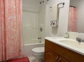 37 Bay Pointe Dr Ext 37, Wareham MA 02532