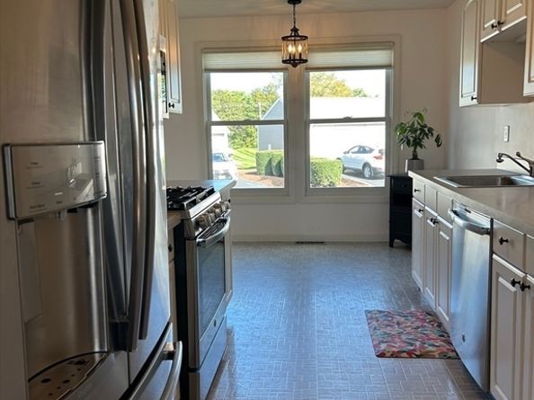 37 Bay Pointe Dr Ext 37, Wareham MA 02532