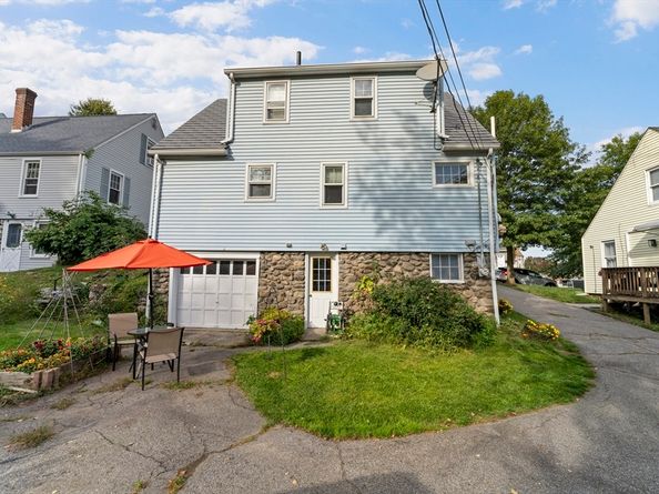 11 Gifford Dr, Worcester MA 01606