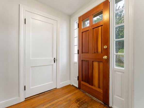 11 Gifford Dr, Worcester MA 01606