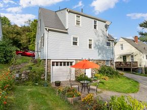 11 Gifford Dr, Worcester MA 01606