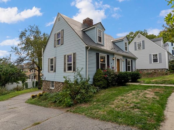 11 Gifford Dr, Worcester MA 01606
