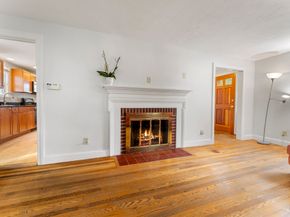 11 Gifford Dr, Worcester MA 01606