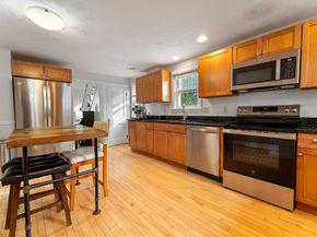 11 Gifford Dr, Worcester MA 01606