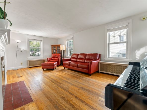 11 Gifford Dr, Worcester MA 01606