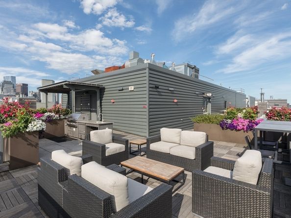 32 Traveler St 510, Boston MA 02118