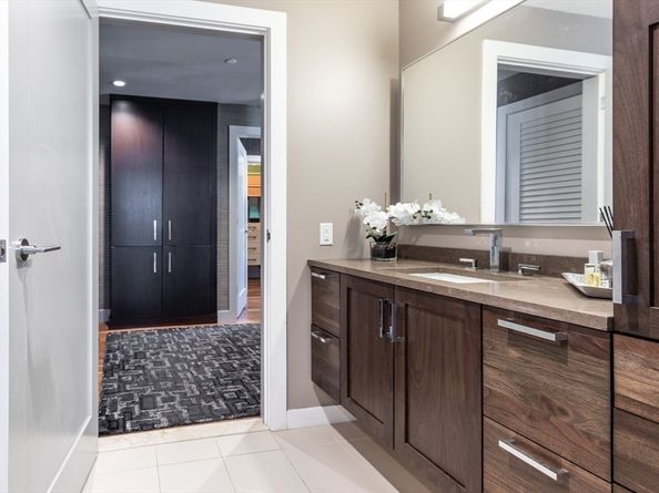 32 Traveler St 510, Boston MA 02118