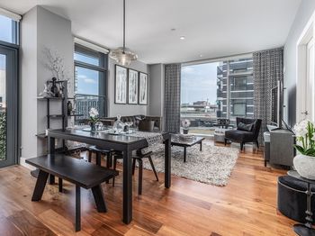 32 Traveler St