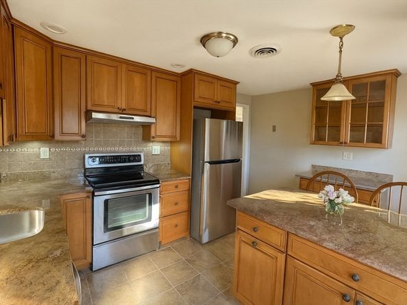 46 Union Sq 46, Randolph MA 02368