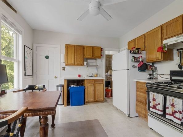 26 Plymouth 3, Cambridge MA 02141