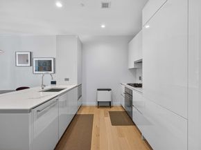 135 Seaport Blvd 2001, Boston MA 02210
