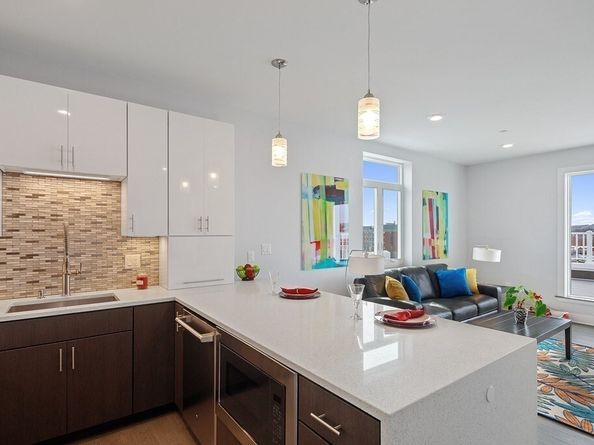 2 Cliveden St 601E, Quincy MA 02169