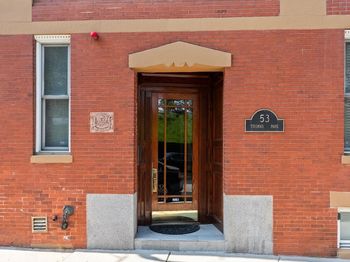 53 Thomas Park