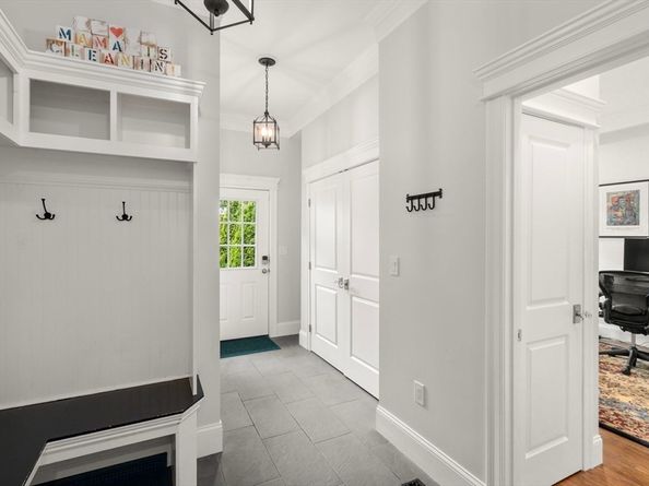 8 Normandie Rd, Dover MA 02030