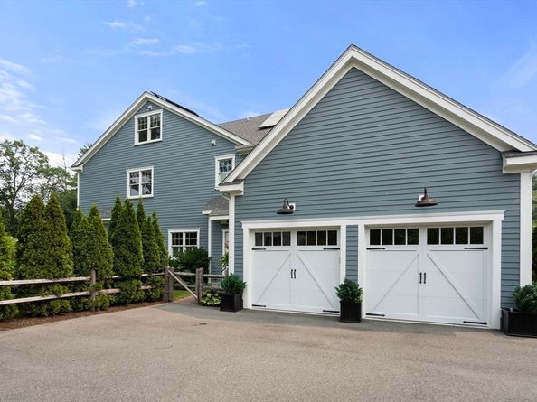 8 Normandie Rd, Dover MA 02030