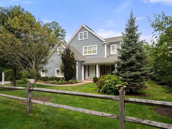 8 Normandie Rd, Dover MA 02030