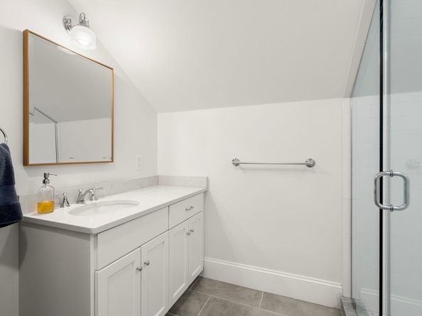 8 Normandie Rd, Dover MA 02030