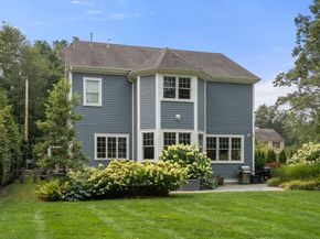 8 Normandie Rd, Dover MA 02030