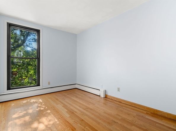 6 Juniper St 16, Brookline MA 02445