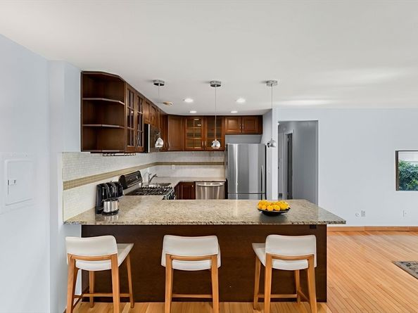 6 Juniper St 16, Brookline MA 02445