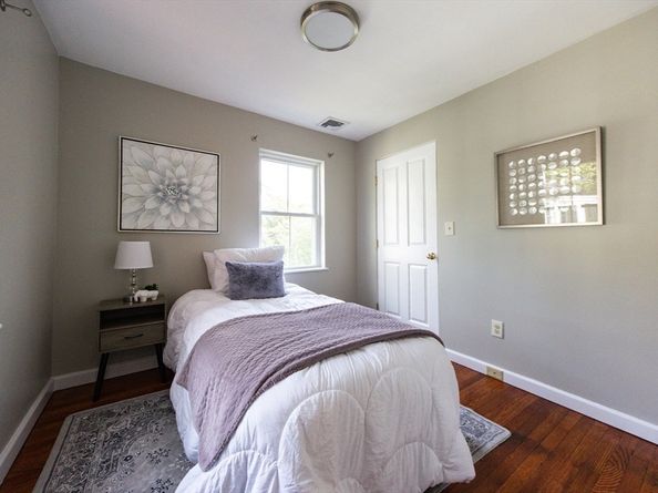 137-139 Thorndike St 2, Arlington MA 02474