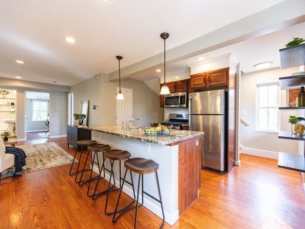 137-139 Thorndike St 2, Arlington MA 02474