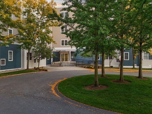 30 Franklin St 105, Malden MA 02148