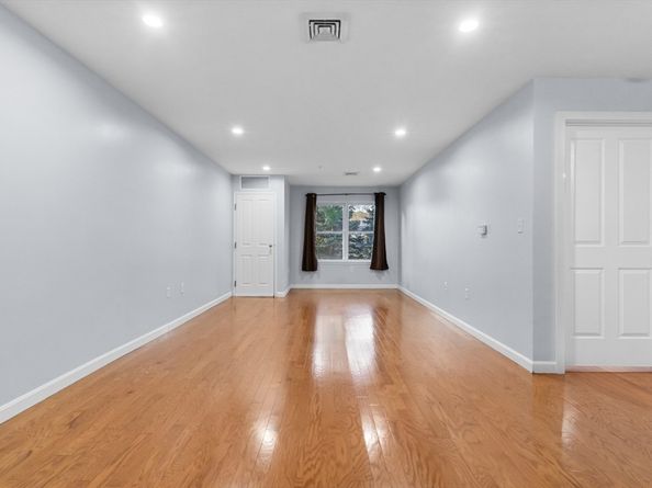 30 Franklin St 105, Malden MA 02148