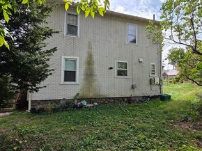 33 Carlisle St, Worcester MA 01602