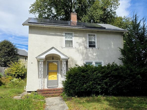 33 Carlisle St, Worcester MA 01602
