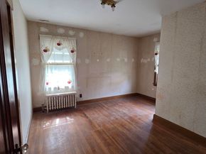 33 Carlisle St, Worcester MA 01602