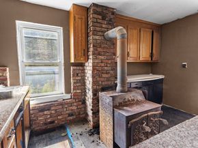 1212 Southbridge Rd, Warren MA 01083