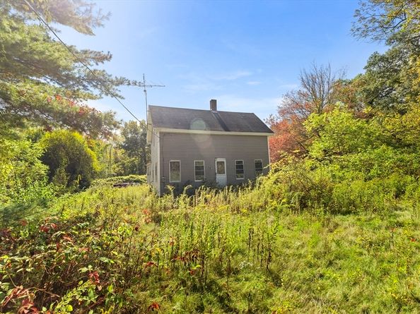 1212 Southbridge Rd, Warren MA 01083