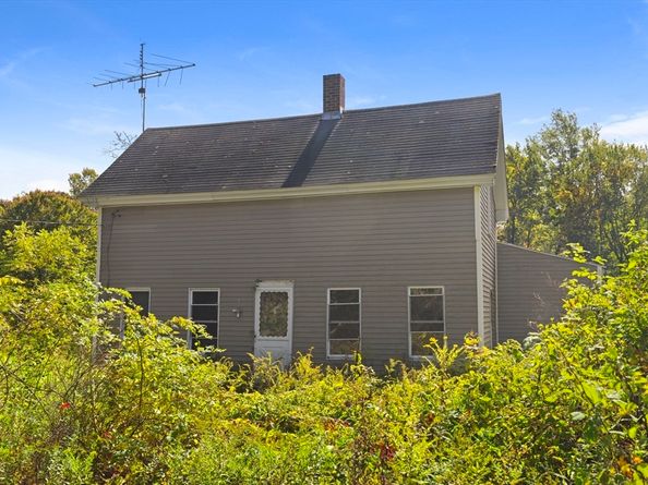 1212 Southbridge Rd, Warren MA 01083