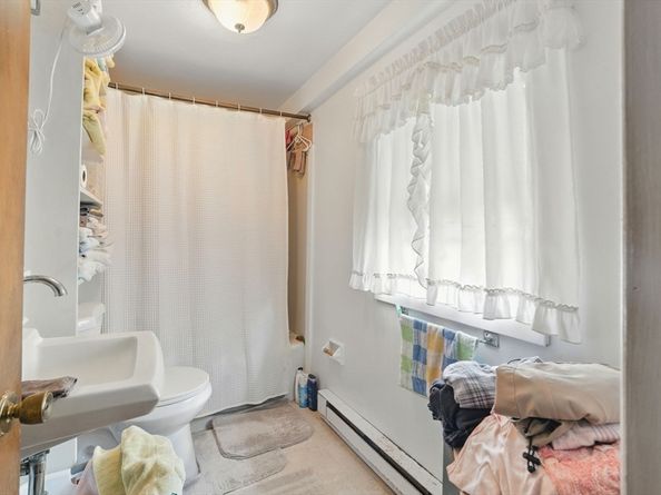 25 Union St, Leominster MA 01453
