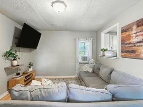 25 Union St, Leominster MA 01453
