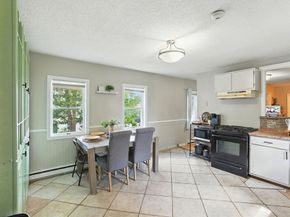 25 Union St, Leominster MA 01453