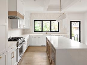 228 Auburn St B, Newton MA 02466