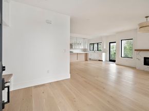 228 Auburn St B, Newton MA 02466