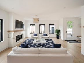 228 Auburn St B, Newton MA 02466