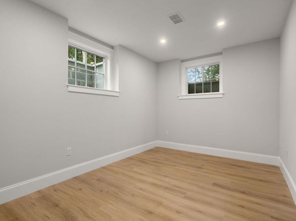 19 Northgate Road, Wellesley MA 02481