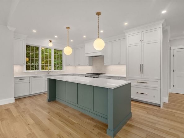 19 Northgate Road, Wellesley MA 02481