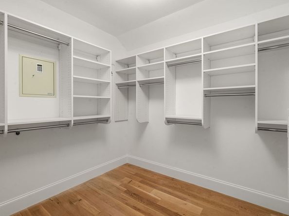 19 Northgate Road, Wellesley MA 02481