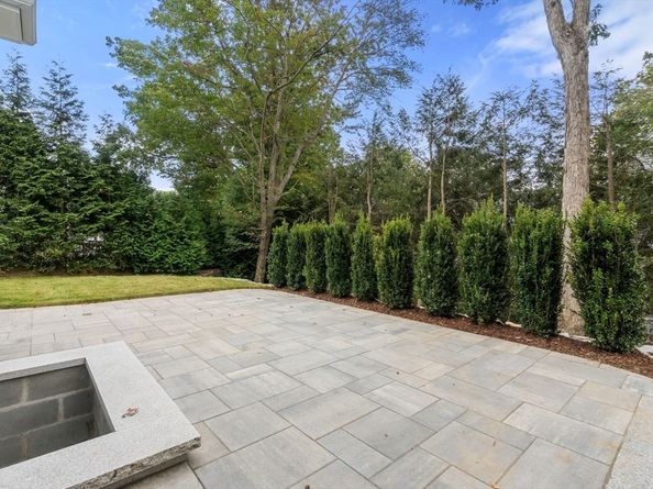 19 Northgate Road, Wellesley MA 02481
